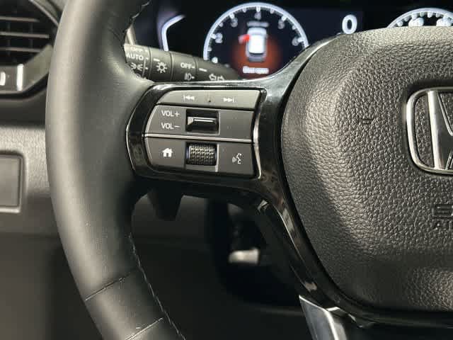 Certified 2025 Honda Pilot Touring image 17