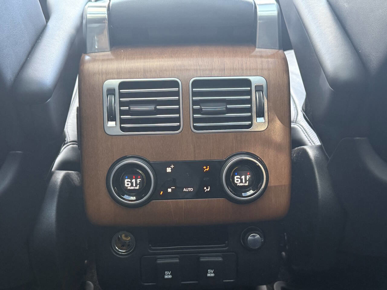 Used 2018 Land Rover Range Rover Supercharged image 36