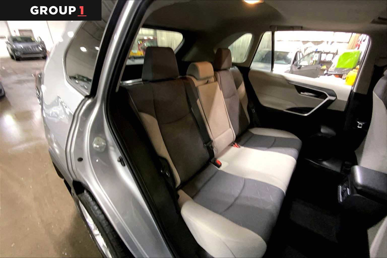 Used 2019 Toyota RAV4 XLE image 19