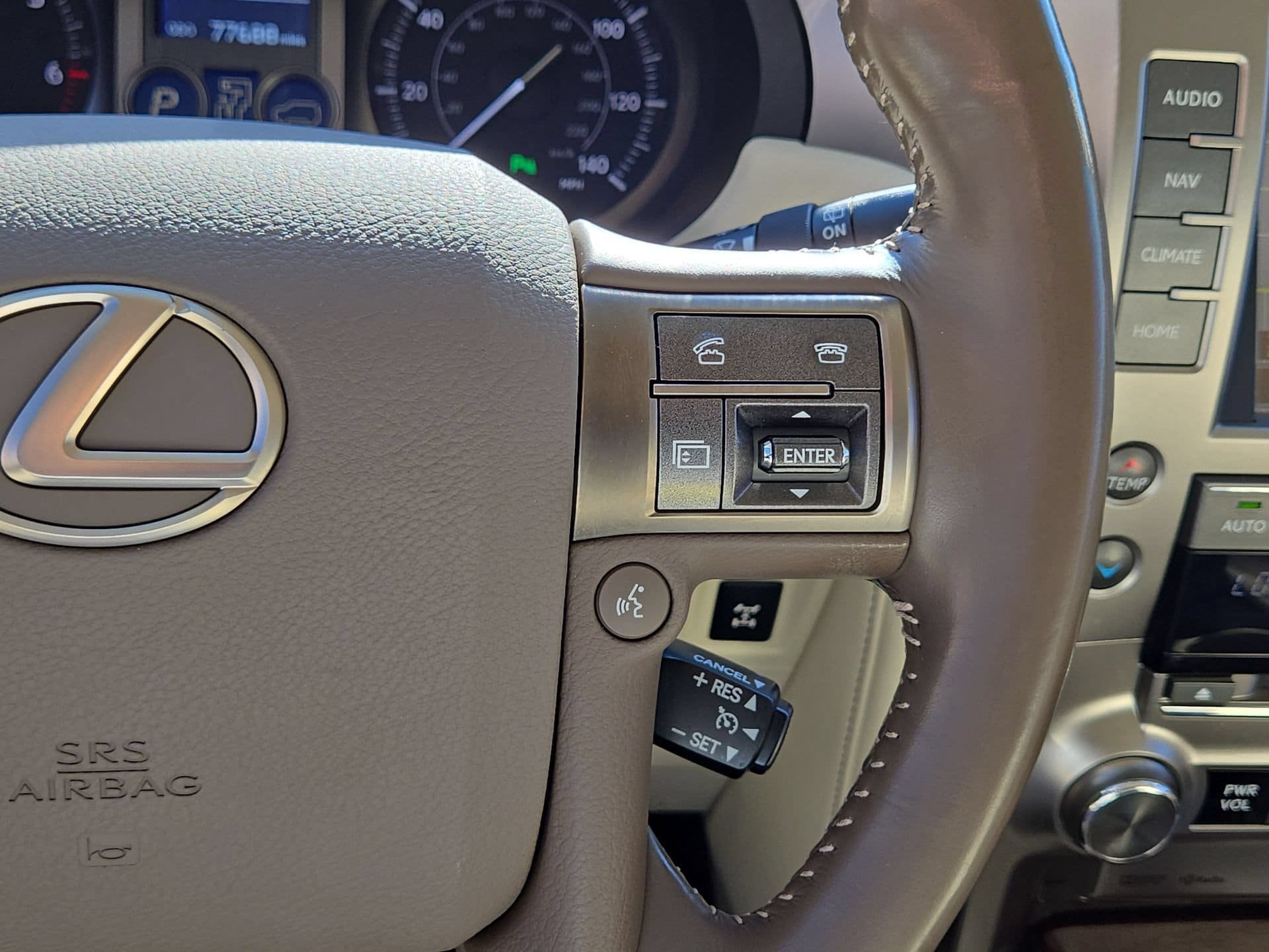 Used 2016 Lexus GX 460 w/ Premium Package AWD/4WD image 21