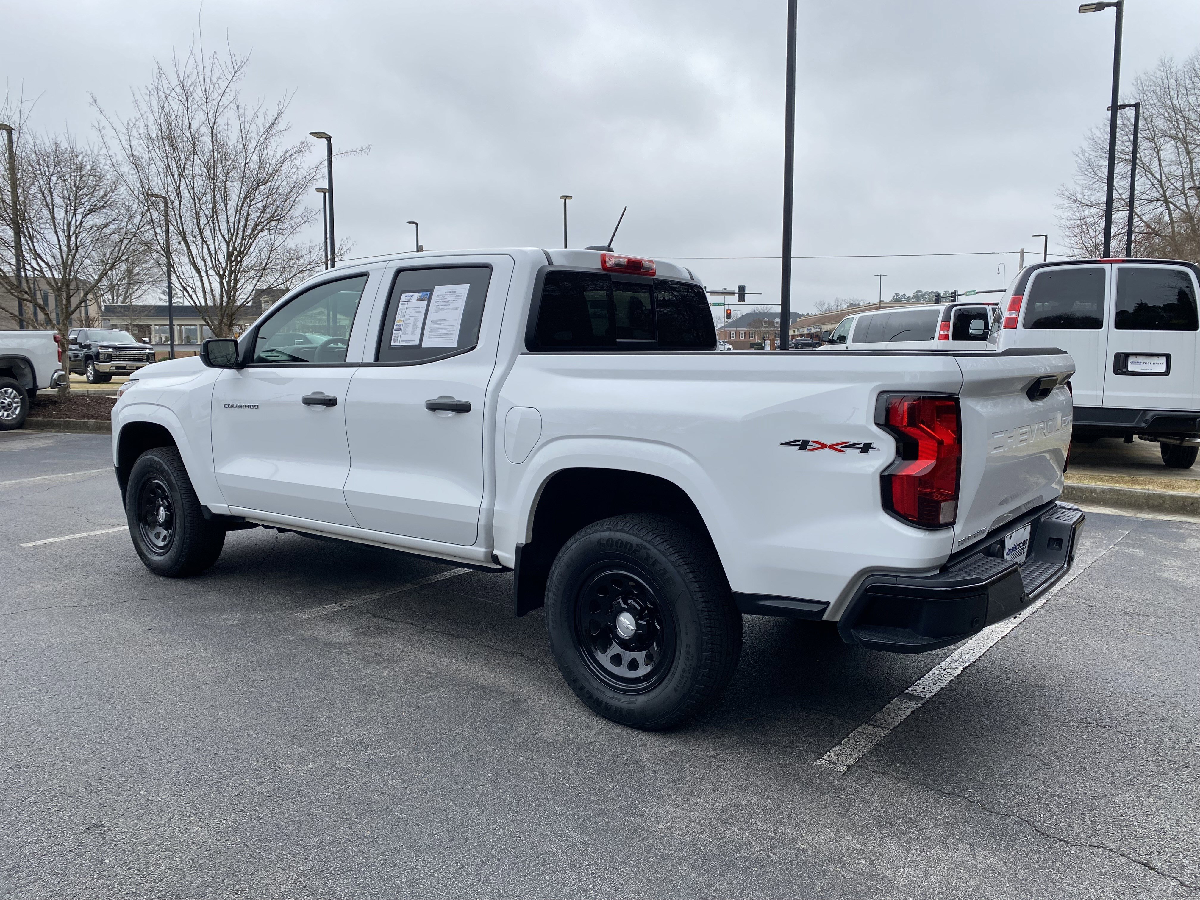 Used 2025 Chevrolet Colorado W/T w/ WT Convenience Package II image 7