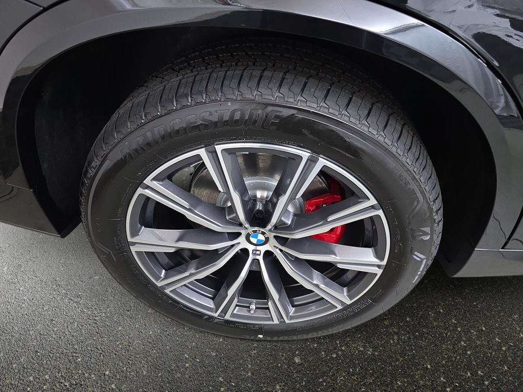 New 2026 BMW X5 xDrive40i w/ M Sport Package AWD/4WD image 29