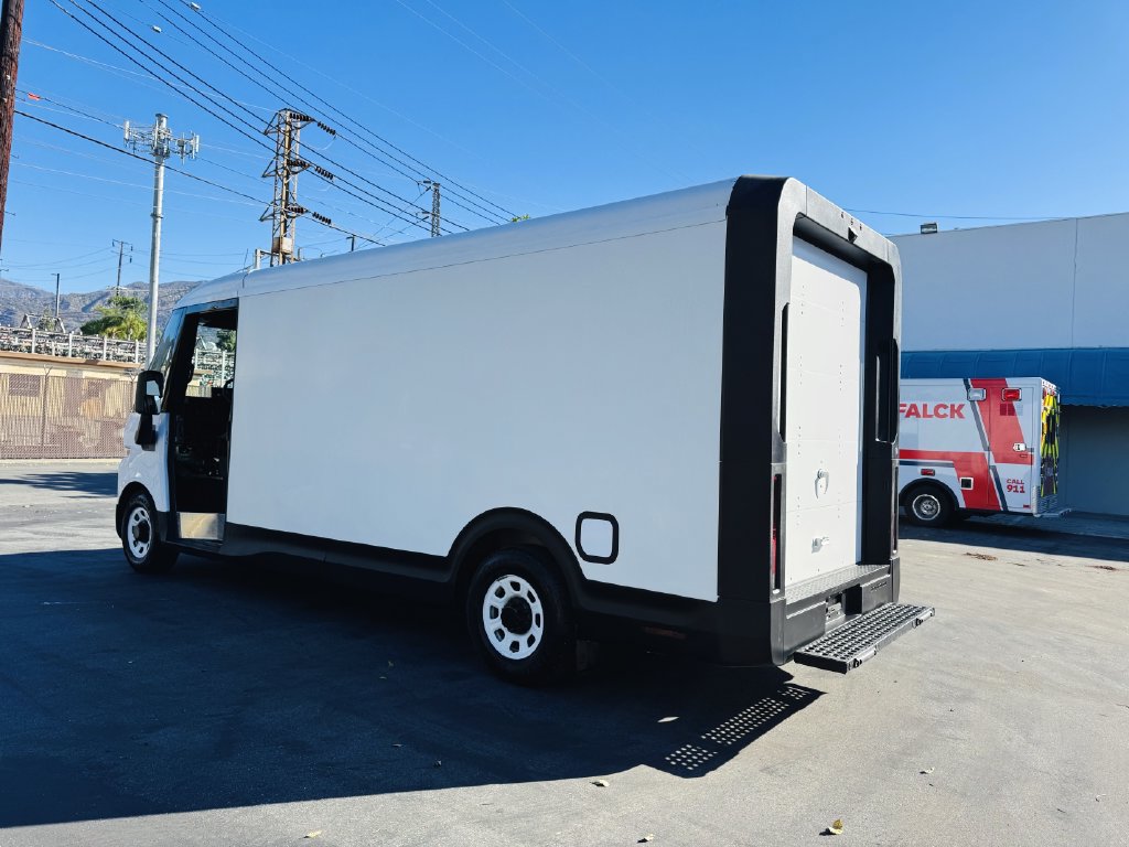 Used 2024 Chevrolet Brightdrop 600 w/ Commercial Equipment Package AWD/4WD image 22