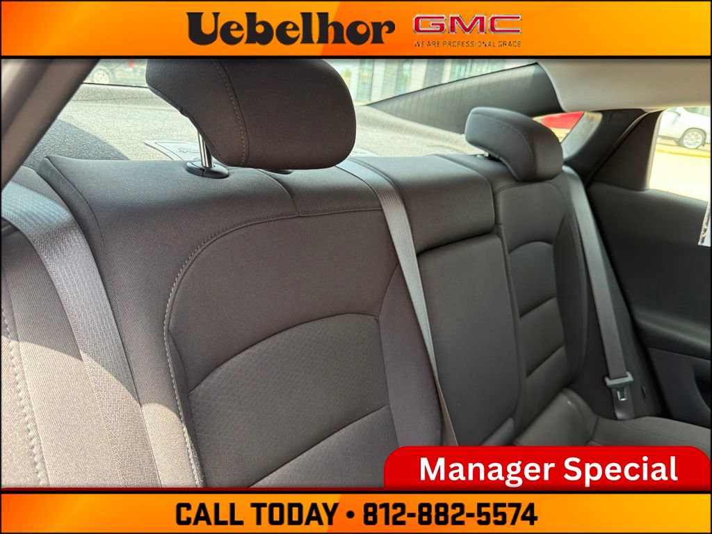 Used 2024 Chevrolet Malibu LT FWD image 5