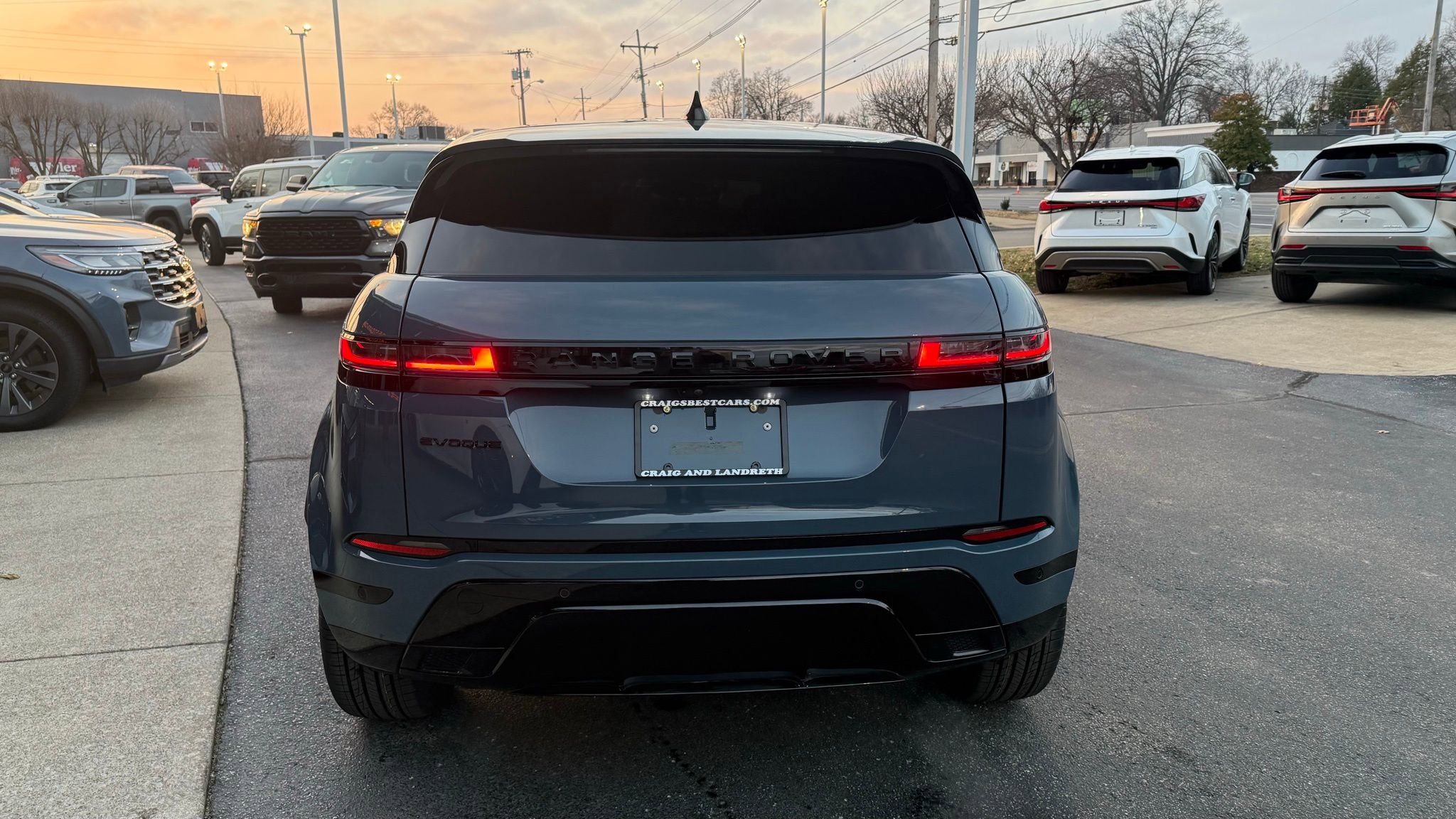 Used 2024 Land Rover Range Rover Evoque Dynamic SE image 6