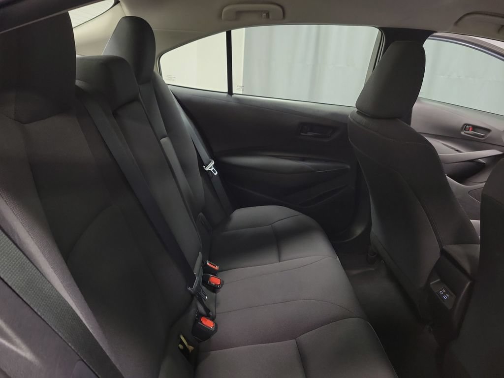Used 2025 Toyota Corolla LE FWD image 32