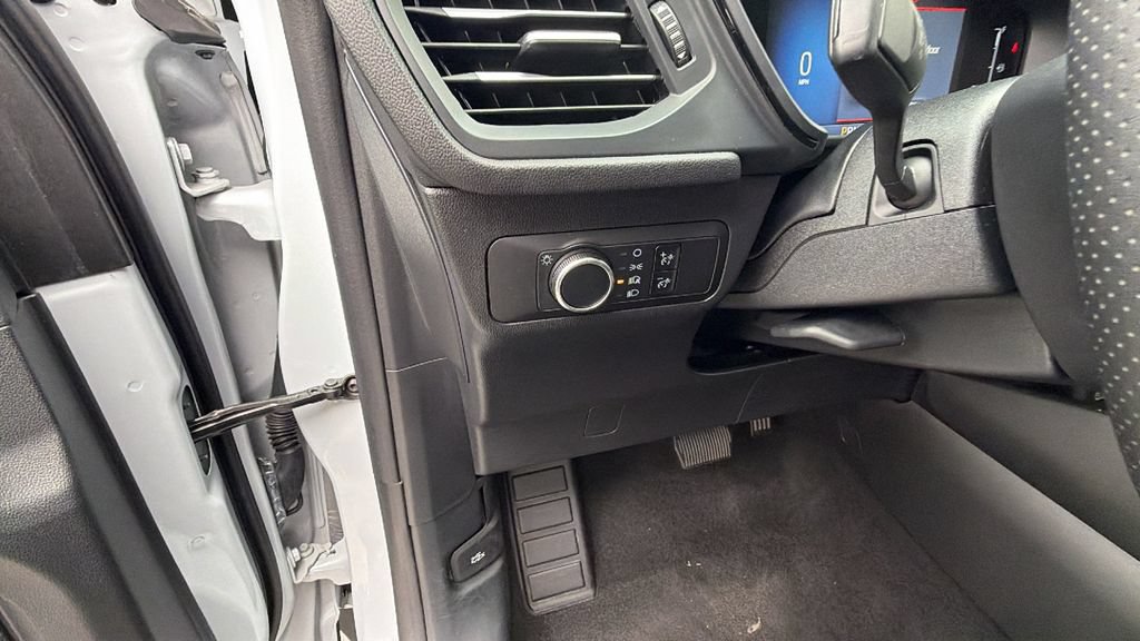 Used 2025 Ford Escape ST-Line FWD image 29