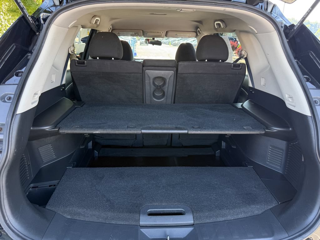 Used 2015 Nissan Rogue SV FWD image 28