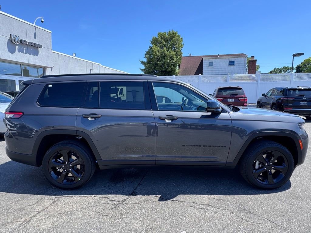 New 2026 Jeep Grand Cherokee L Limited AWD/4WD image 7