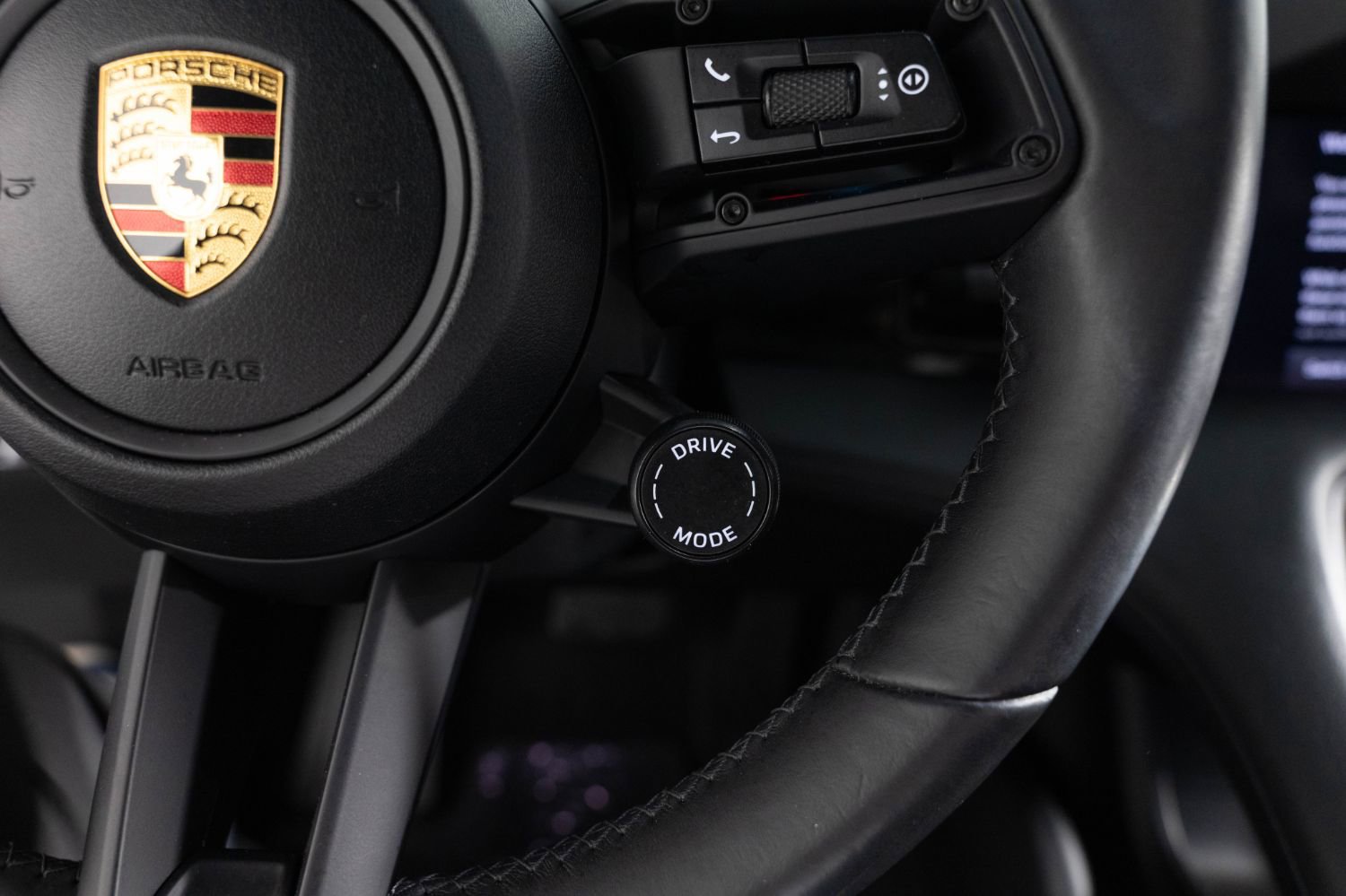 Used 2021 Porsche Taycan 4S image 38