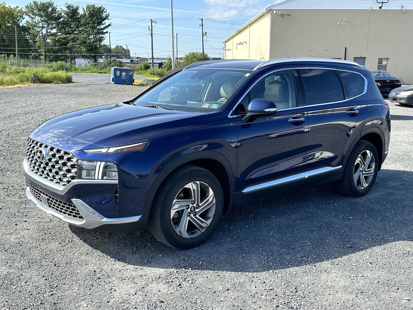 Used 2022 Hyundai Santa Fe SEL w/ Convenience + Premium Package FWD image 4