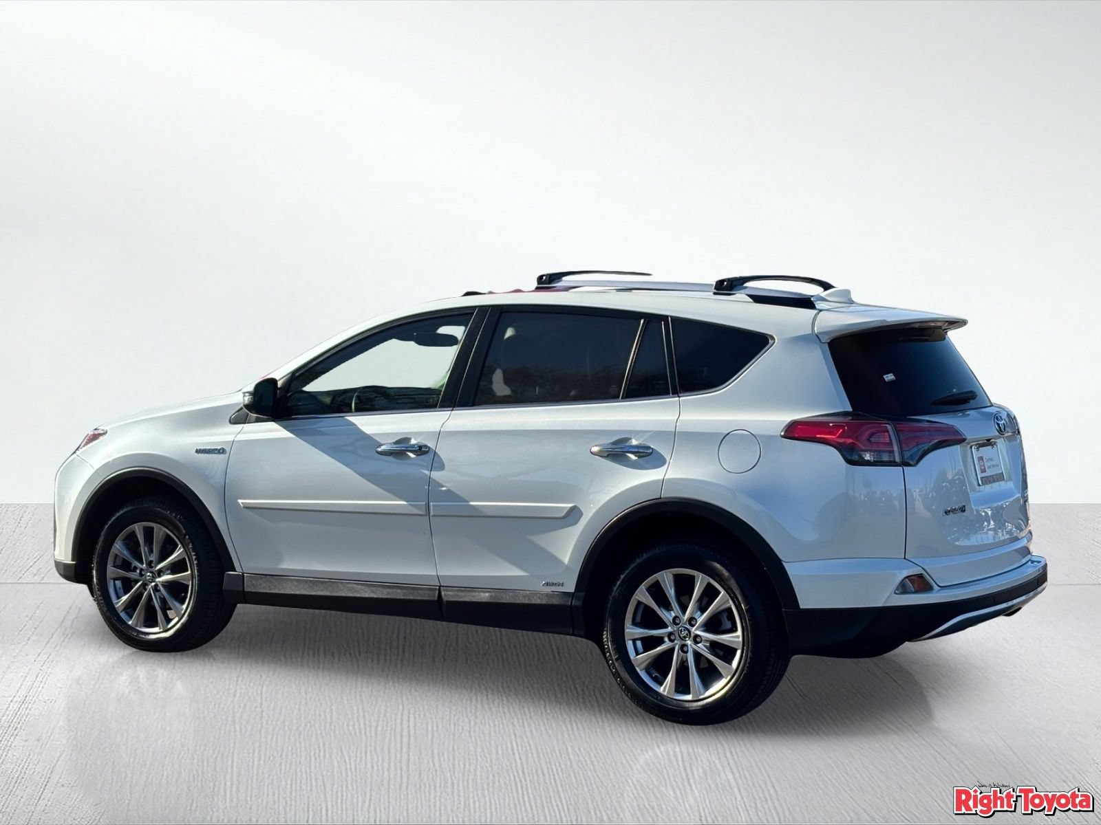 Certified 2016 Toyota RAV4 Limited w/ Advanced Technology Package AWD/4WD image 4
