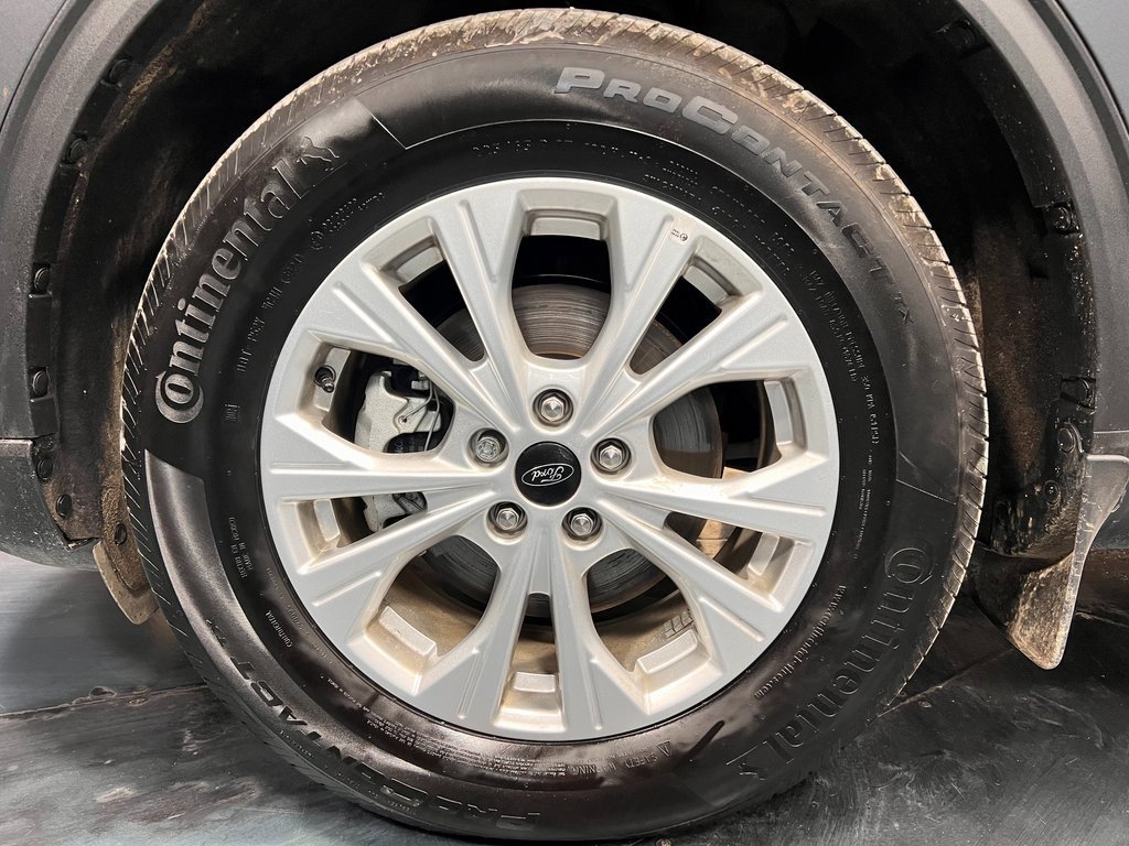 Used 2025 Ford Escape Active w/ Active Premium Tech Pack image 24