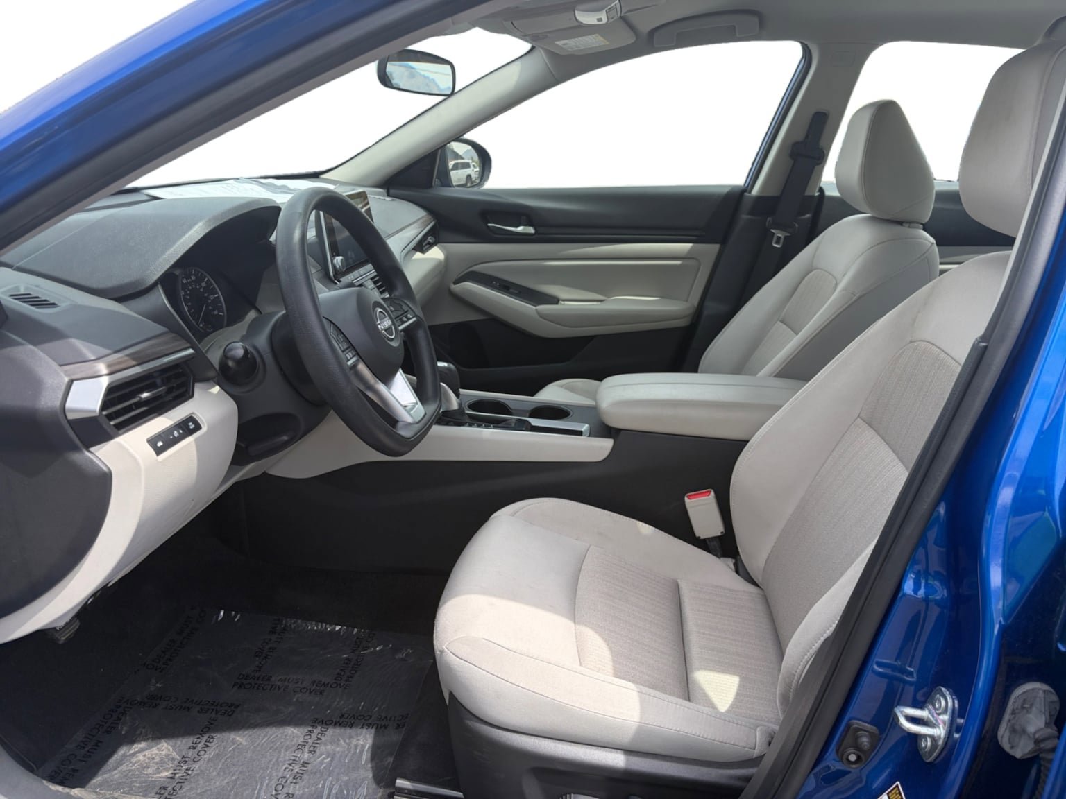 Used 2025 Nissan Altima 2.5 SV FWD image 10
