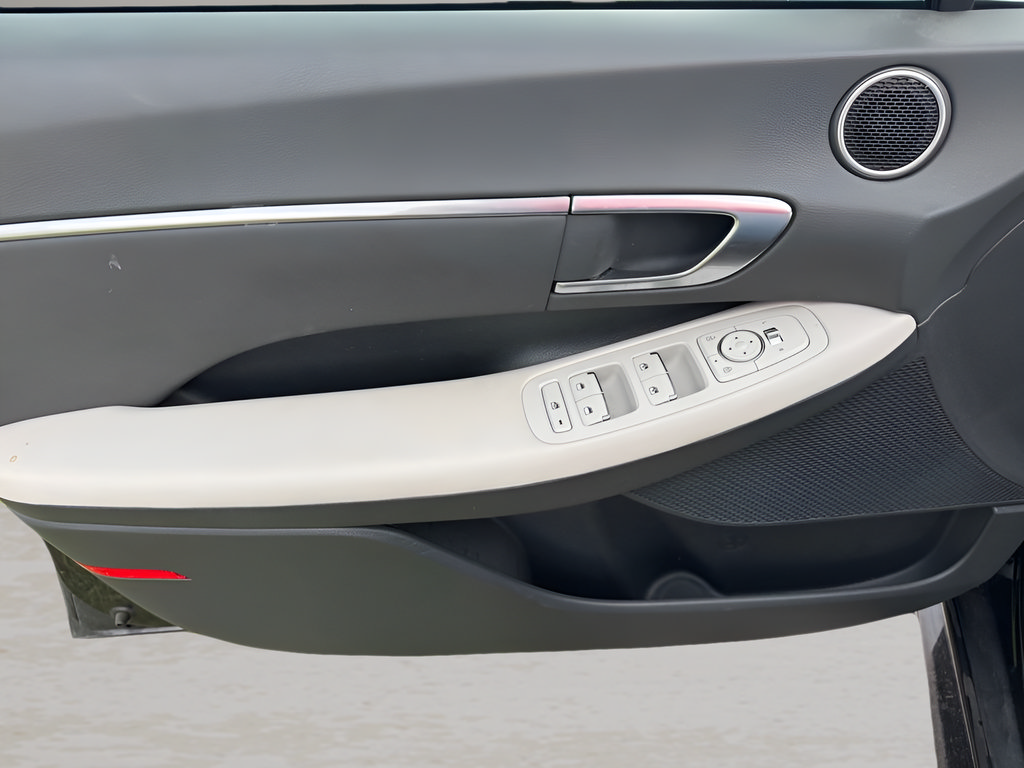 Certified 2023 Hyundai Sonata SEL FWD image 11