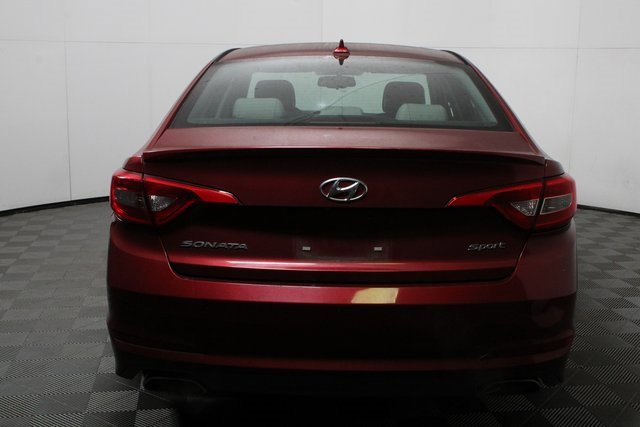 Used 2015 Hyundai Sonata Sport w/ Option Group 03 image 6