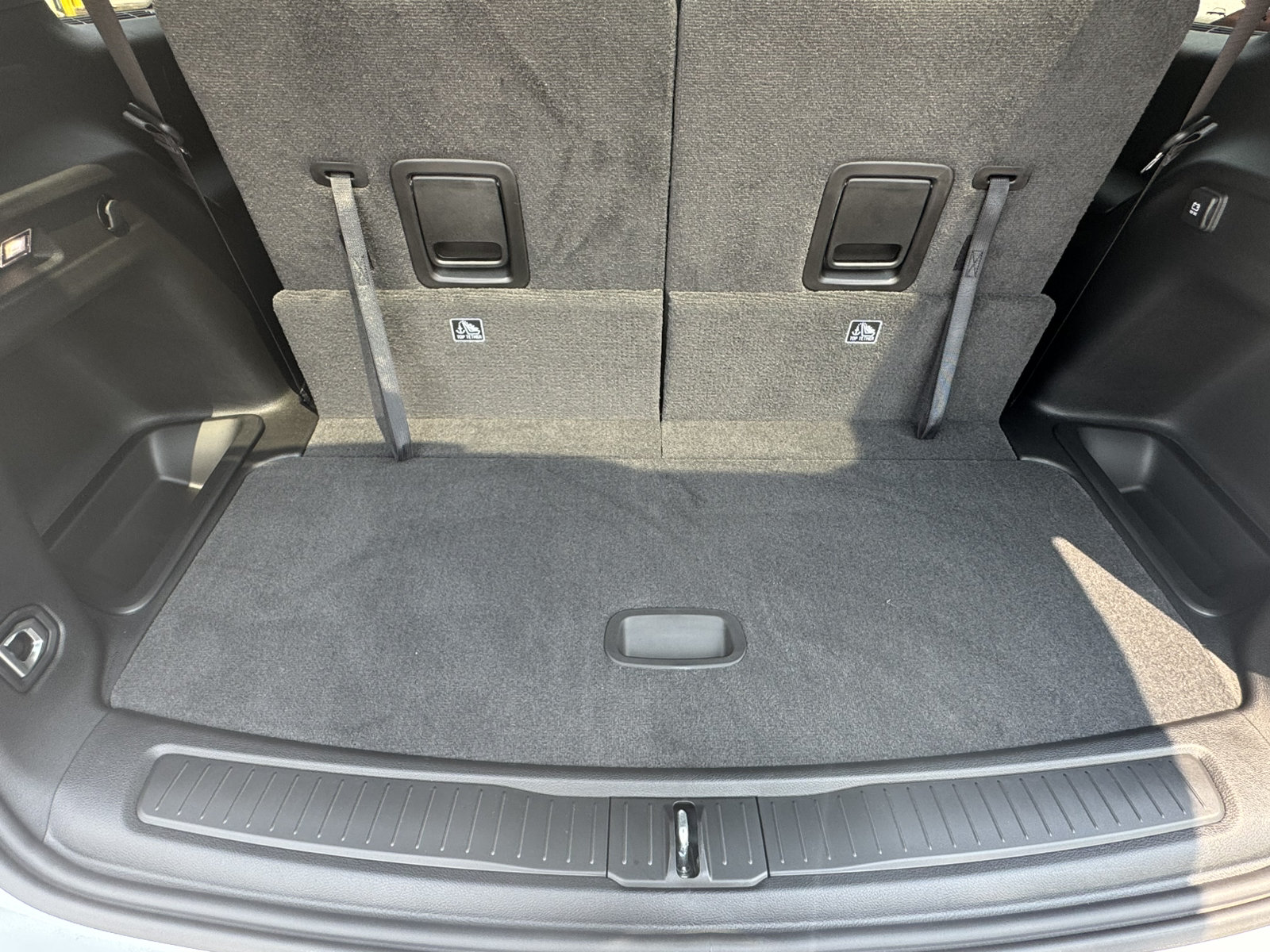 New 2026 Jeep Grand Cherokee L Laredo RWD image 21