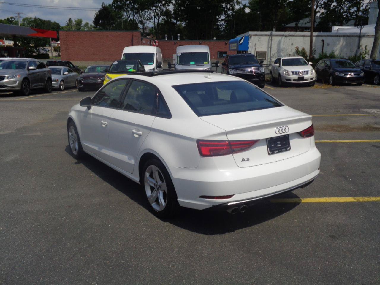 Used 2018 Audi A3 2.0T Premium w/ Convenience Package FWD image 4