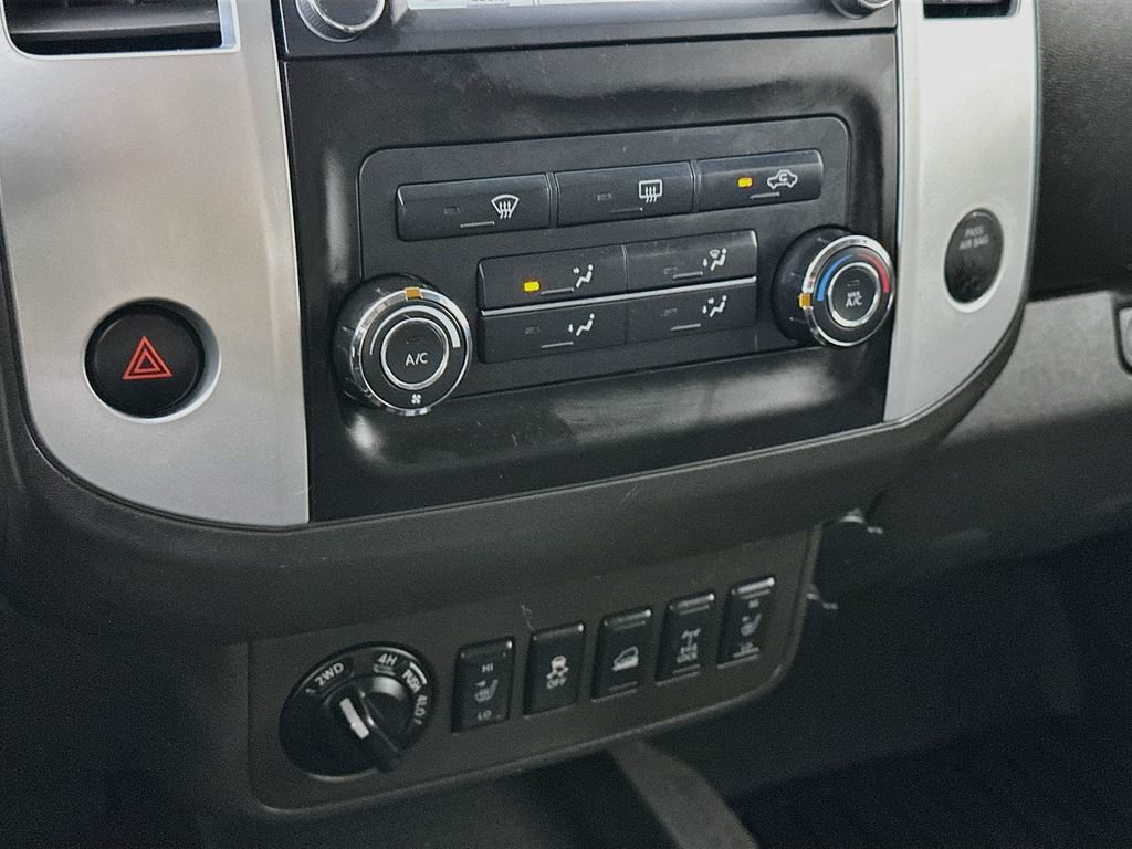 Used 2015 Nissan Xterra S AWD/4WD image 18