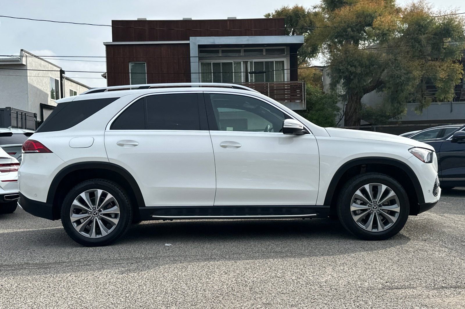 Used 2020 Mercedes-Benz GLE 350 image 3