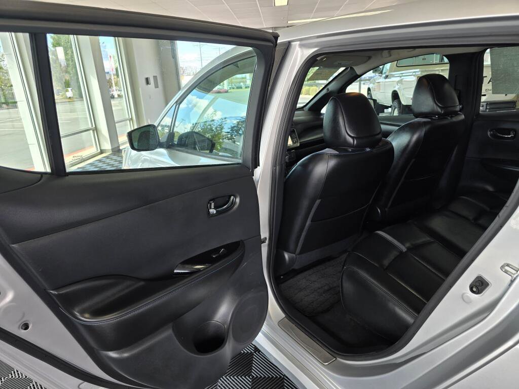Used 2018 Nissan Leaf SL w/ SL Technology Package image 35