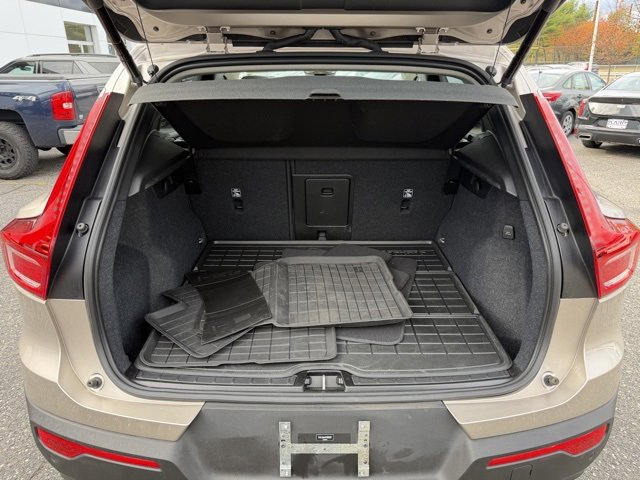 Certified 2023 Volvo XC40 B5 Plus w/ Driver Assist Package image 16