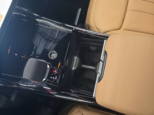 New 2026 Land Rover Range Rover Sport SE AWD/4WD image 18