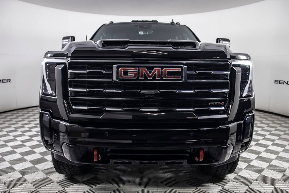 Used 2024 GMC Sierra 2500 AT4 w/ AT4 Premium Plus Package AWD/4WD image 3