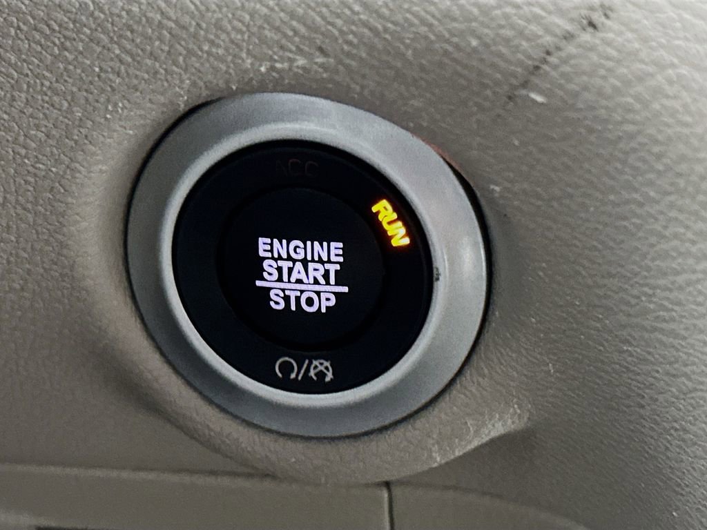 Certified 2024 Chrysler Pacifica Touring-L image 22