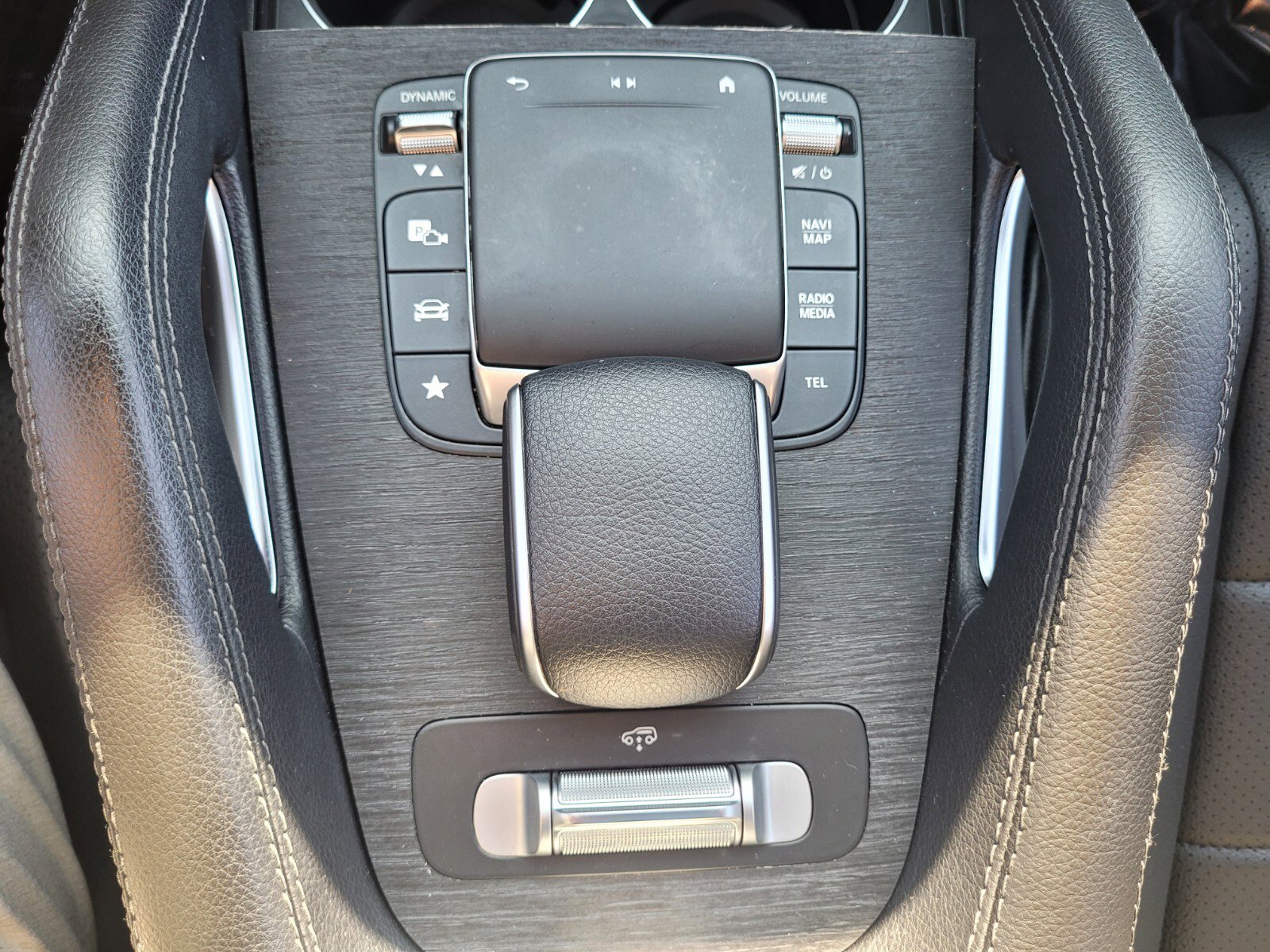 Used 2021 Mercedes-Benz GLS 450 4MATIC image 27