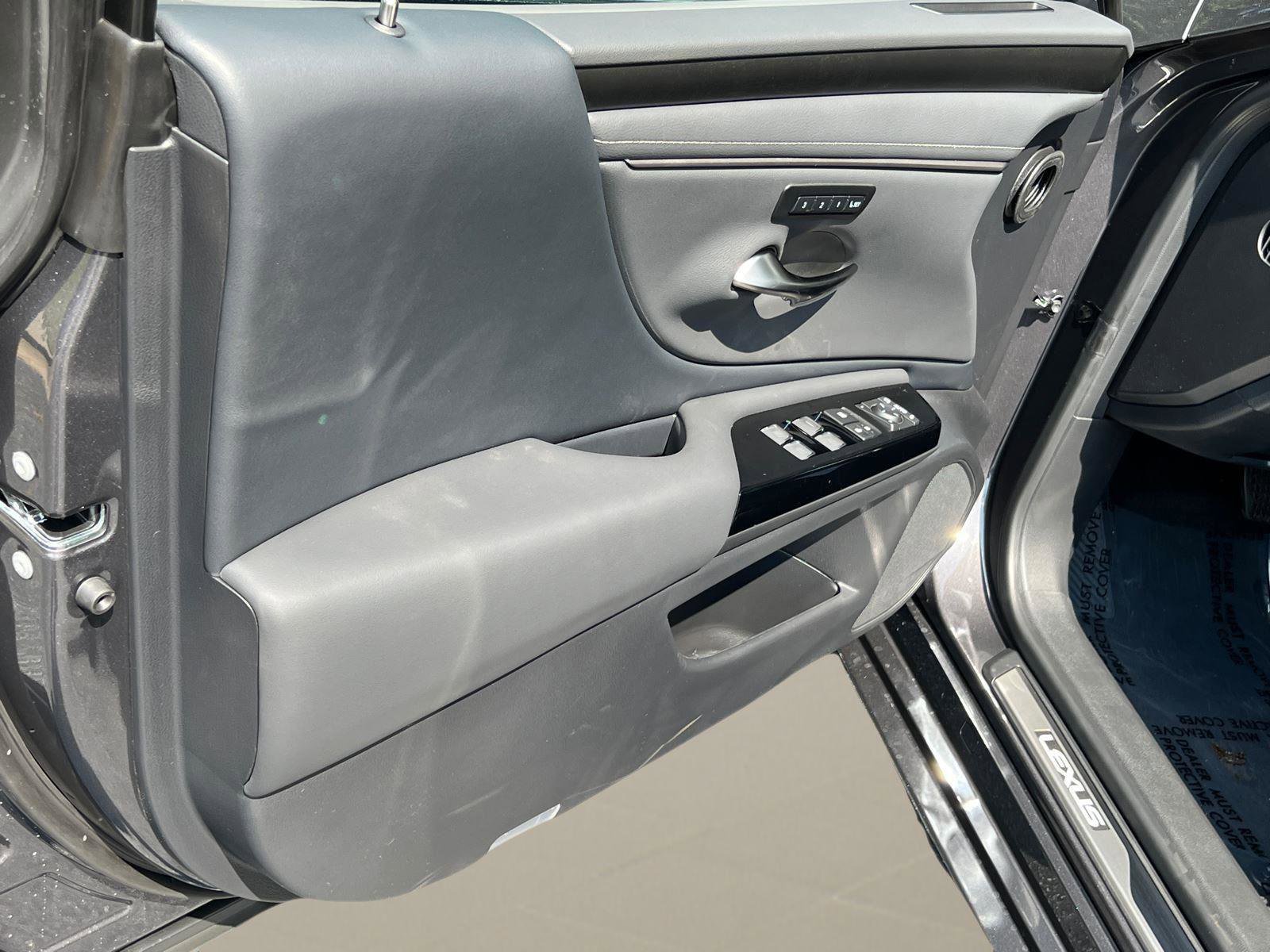 New 2025 Lexus ES 350 w/ Premium Package image 11