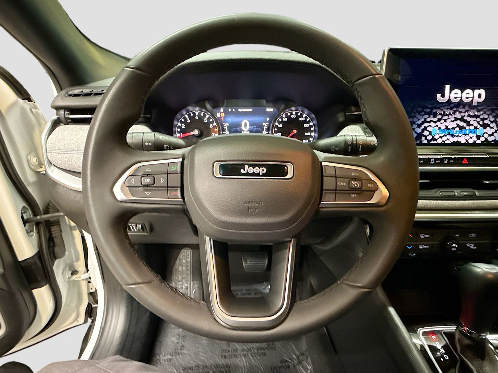 Used 2024 Jeep Compass Latitude image 13