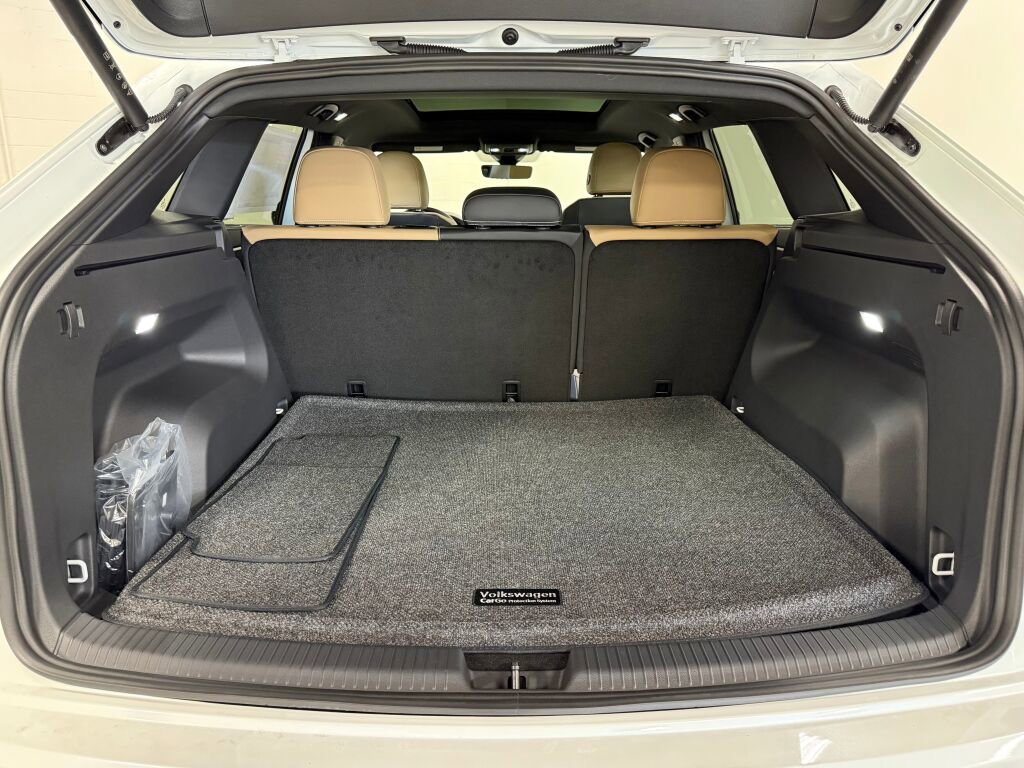 New 2026 Volkswagen Atlas Cross Sport SE image 9