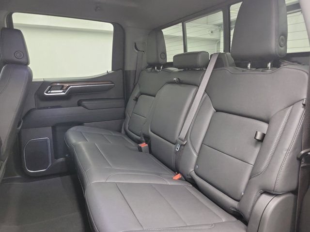 Used 2024 Chevrolet Silverado 1500 LT Trail Boss w/ Convenience Package II AWD/4WD image 11