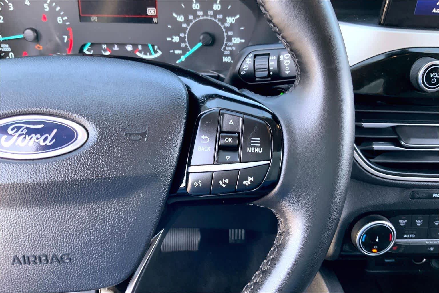 Certified 2022 Ford Escape SE w/ SE Sport Appearance Package FWD image 21