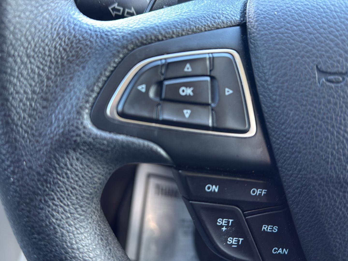 Used 2017 Ford Escape SE image 7
