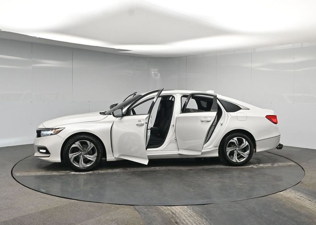 Used 2018 Honda Accord EX image 44