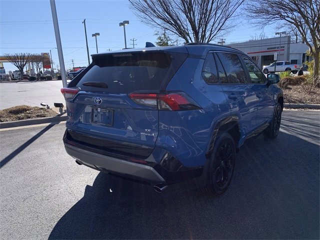 Used 2023 Toyota RAV4 SE image 8