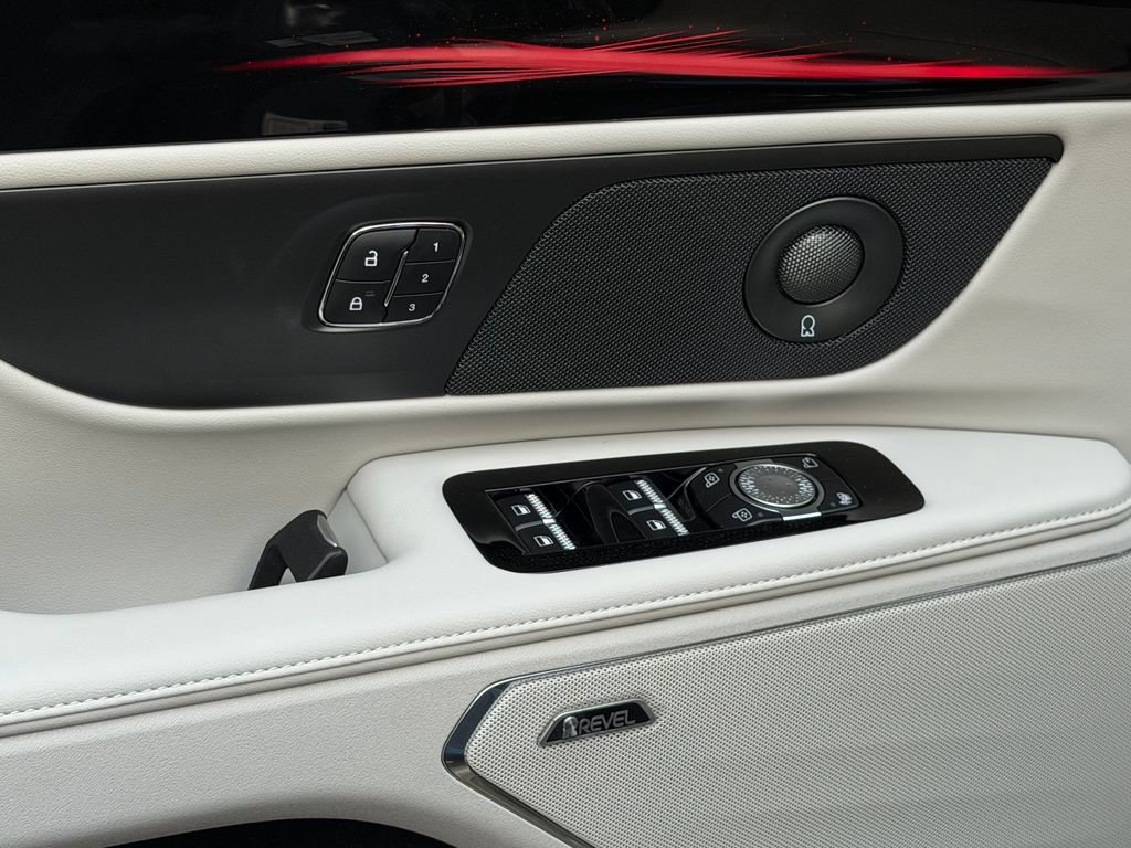 New 2026 Lincoln Nautilus Reserve w/ Jet Appearance Package AWD/4WD image 25