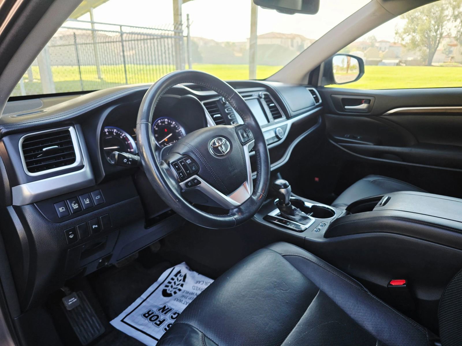Used 2016 Toyota Highlander Limited image 16