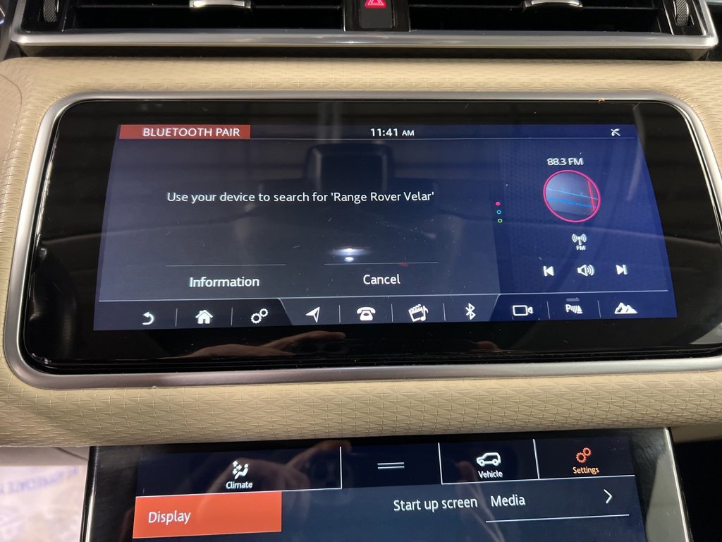 Used 2020 Land Rover Range Rover Velar S image 10