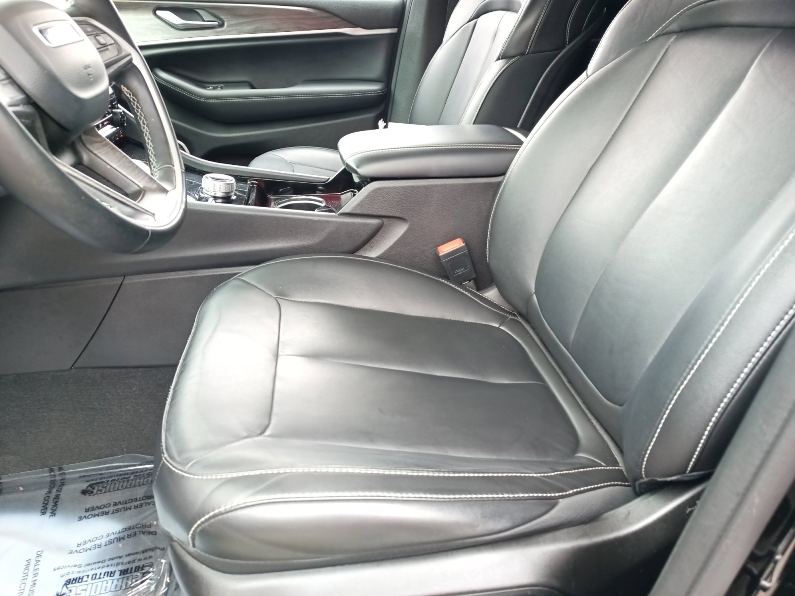 Certified 2022 Jeep Grand Cherokee L Limited w/ Black Appearance Package image 19