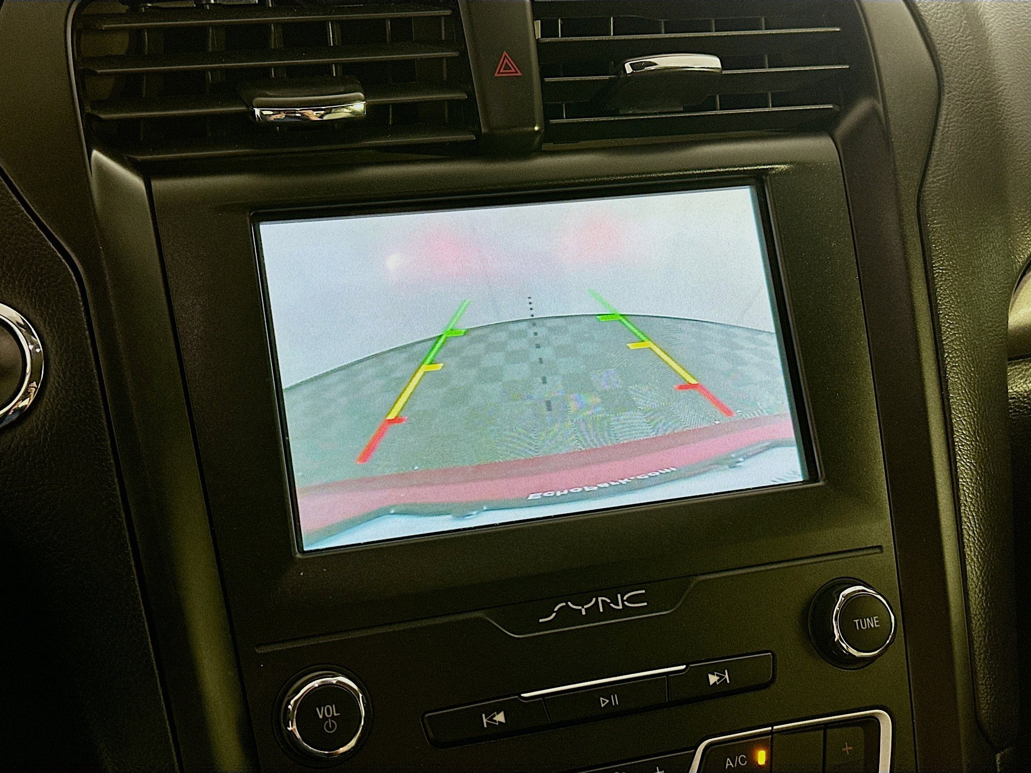 Used 2020 Ford Fusion SE w/ Equipment Group 151A image 22