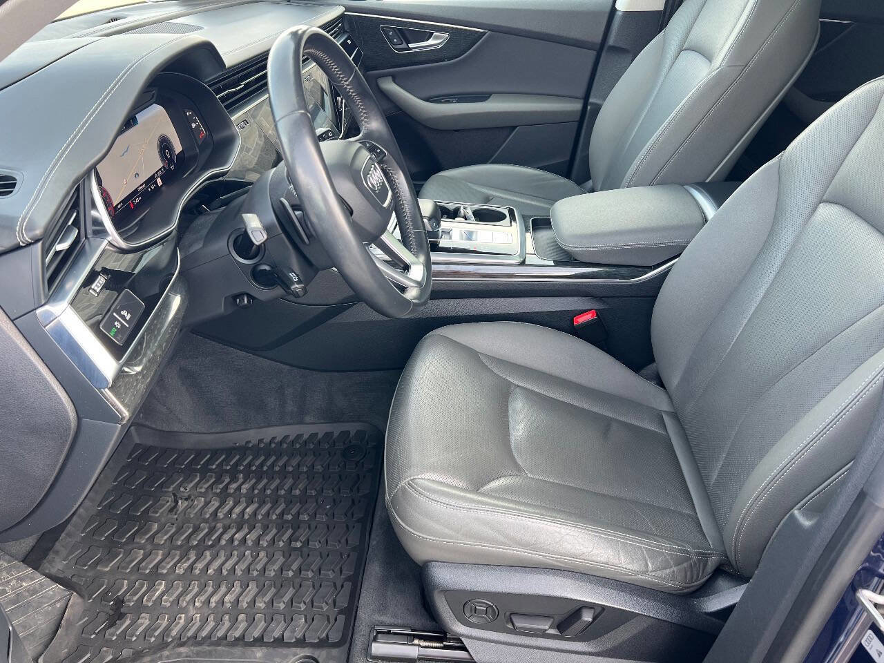 Used 2019 Audi Q8 Prestige image 16