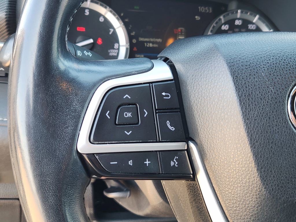 Used 2022 Toyota Highlander XSE image 32