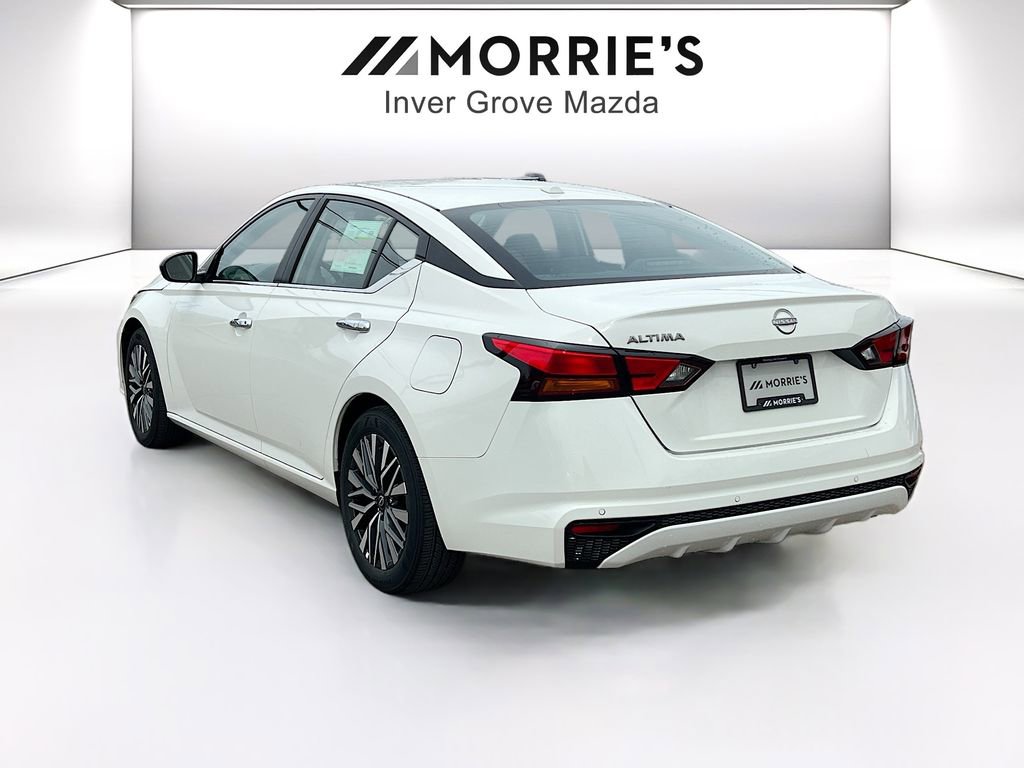 Used 2025 Nissan Altima 2.5 SV FWD image 7
