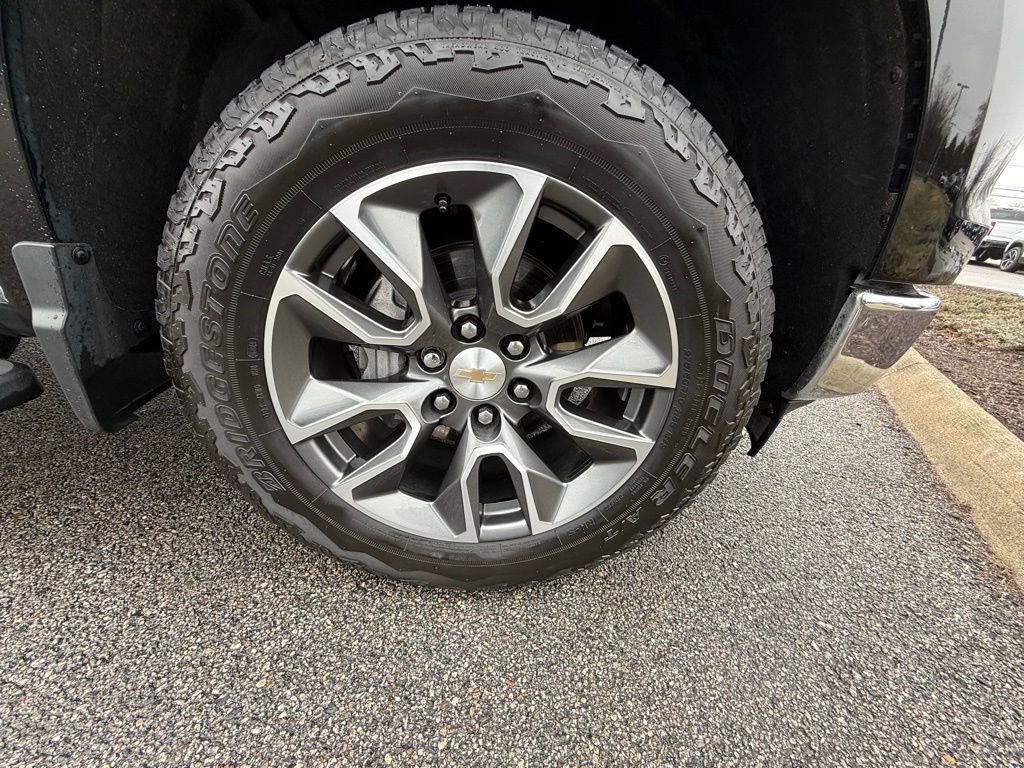 Used 2024 Chevrolet Silverado 1500 LT image 36