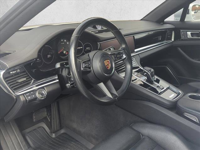 Used 2022 Porsche Panamera 4 w/ Premium Package image 11