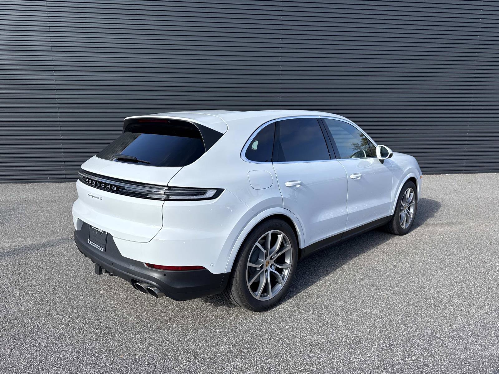 Used 2024 Porsche Cayenne S image 7
