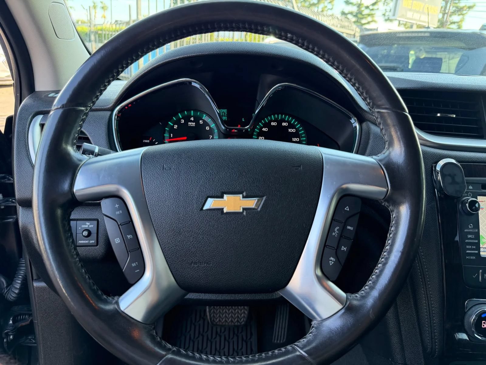 Used 2015 Chevrolet Traverse LT FWD image 43